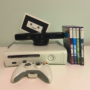 White Xbox 360 Kinect bundle!